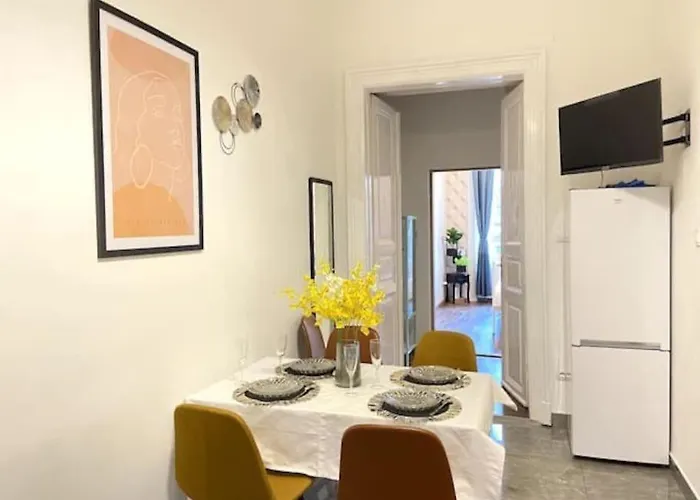 Appartamento 西火车站舒适3间客房